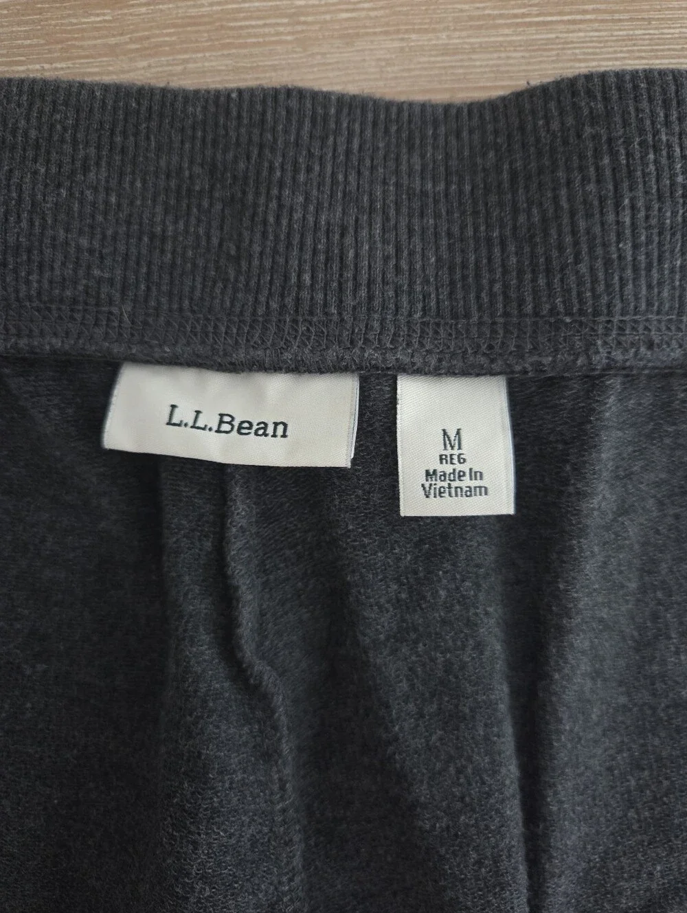 L.L. Bean Ultrasoft Gray Drawstring 6 Inch Sweat Shorts Womens Size Medium